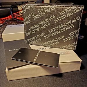 Men's leather wallet  (100 %authentic)